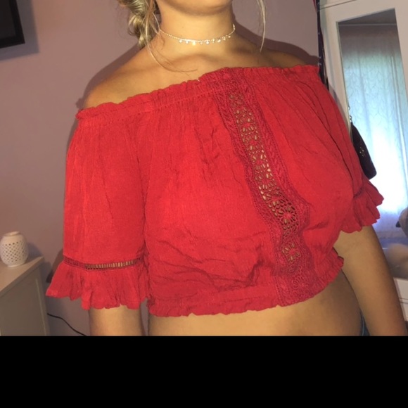 off the shoulder crop top - Picture 4 of 7